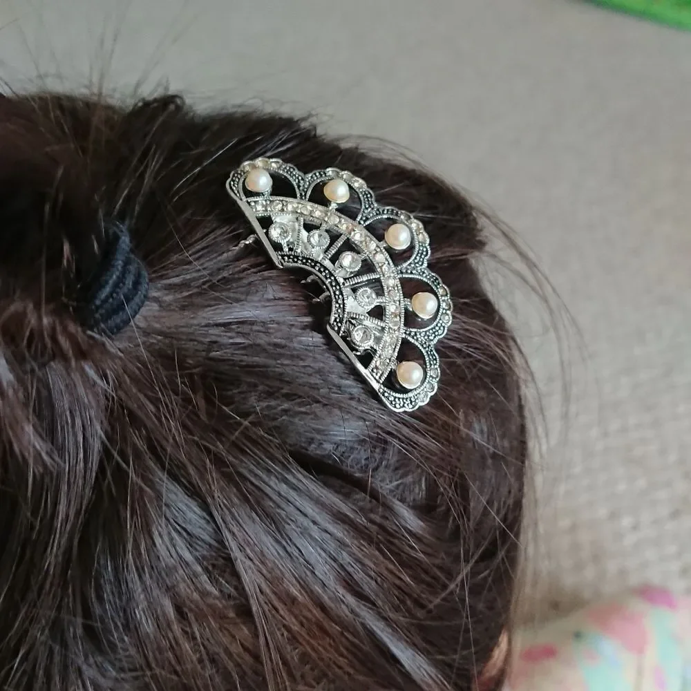 Fan Shaped Comb with crystals and pearls